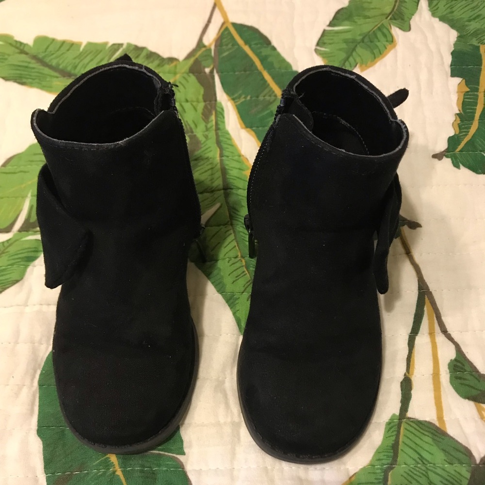 Kenneth Cole Black Boot